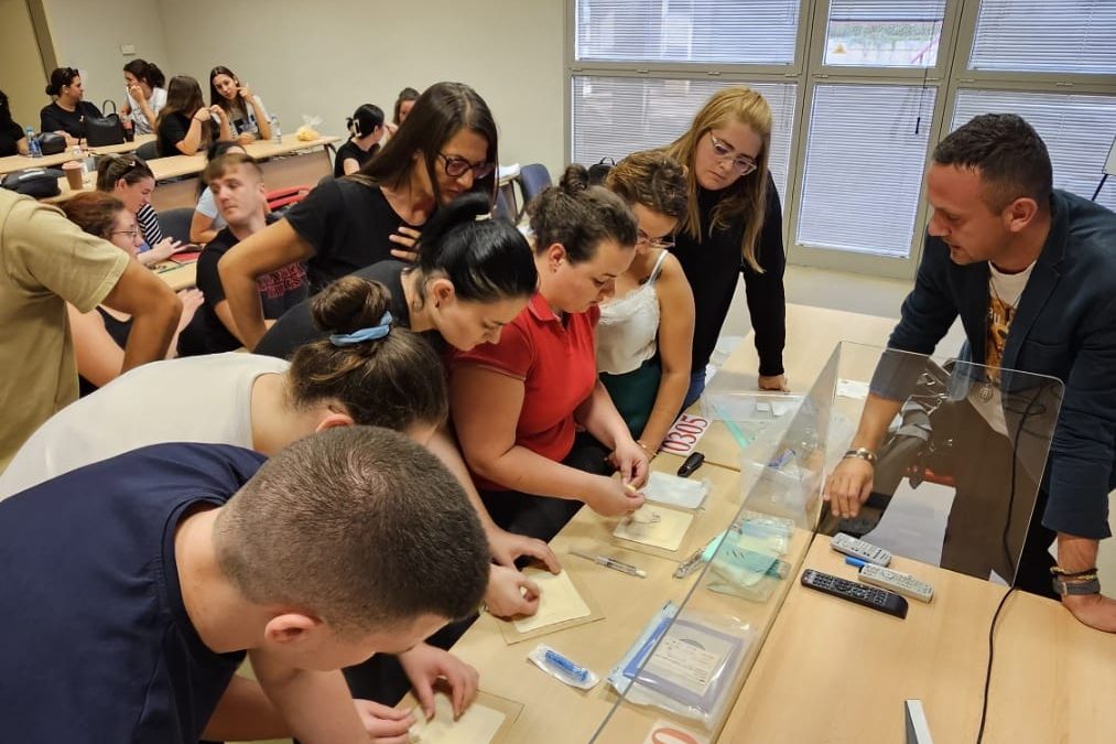 Edukacija o port kateterima studenata treće godine preddiplomskog studija sestrinstva, Pula